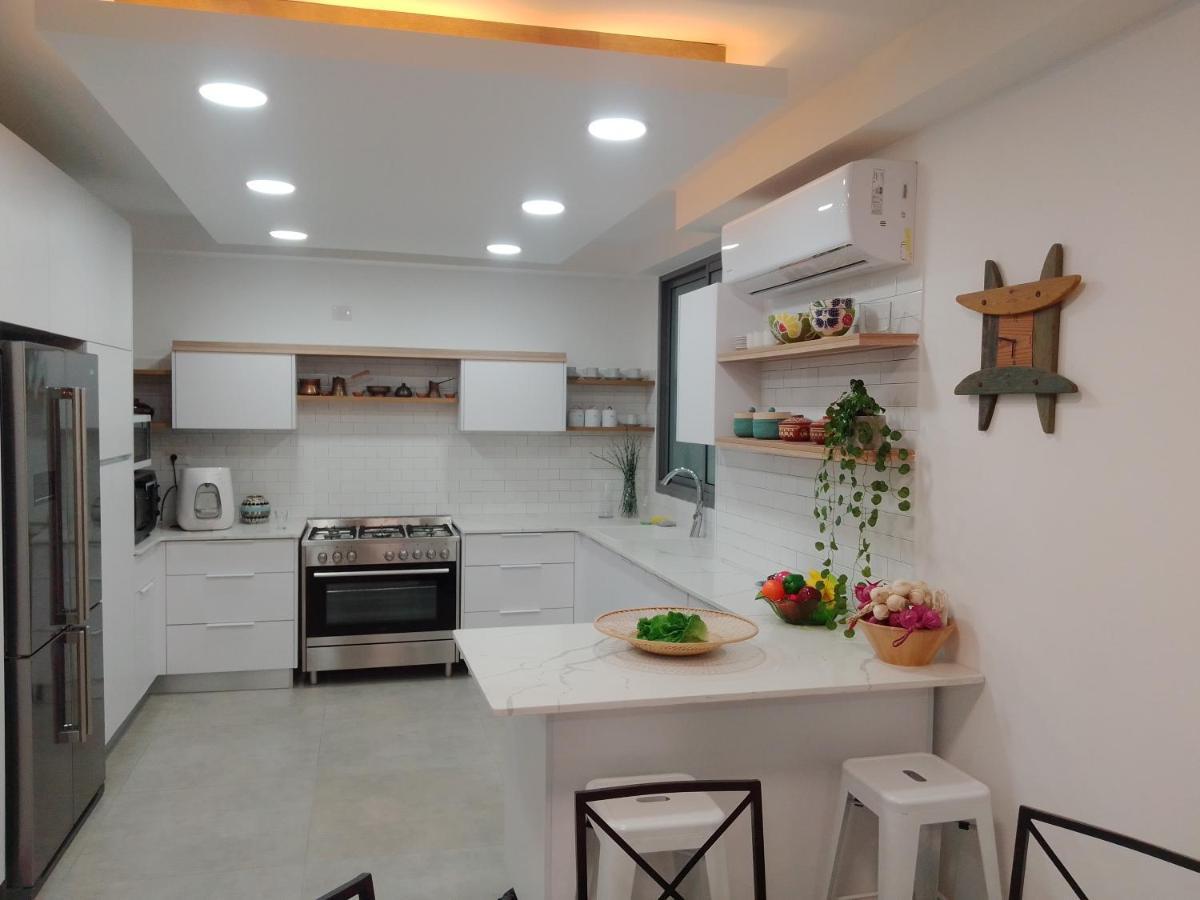 Beautiful Beach Apartment Ashdod Exterior photo